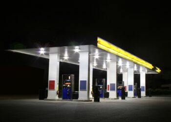 La gasolinera que está pagando un dineral por llevar tu aceite usado