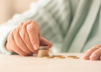 Los jubilados que van a recibir hasta 600 euros más en su pensión en 2025