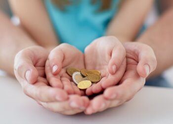 Confirmado por la Seguridad Social: así puedes conseguir hasta 1.000 euros si tienes un hijo