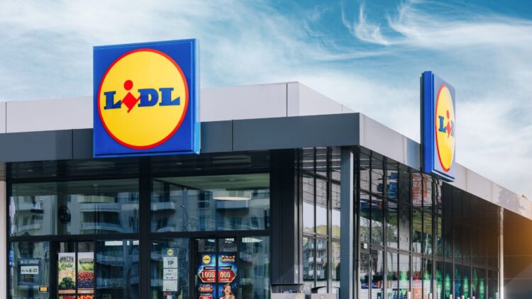 Adiós al frío este invierno: el nuevo invento del Lidl que va a sustituir a las anticuadas estufas de pellets 1 Lidl estufas