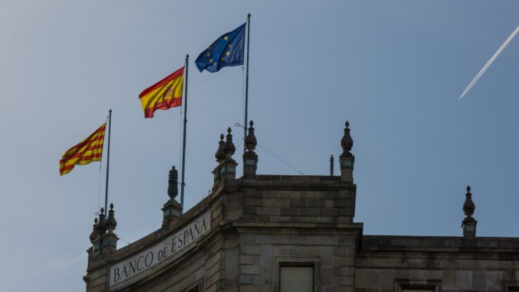 Los bancos españoles se han puesto las pilas y estos son todos los cambios que van a implementar desde ya 1 bancos