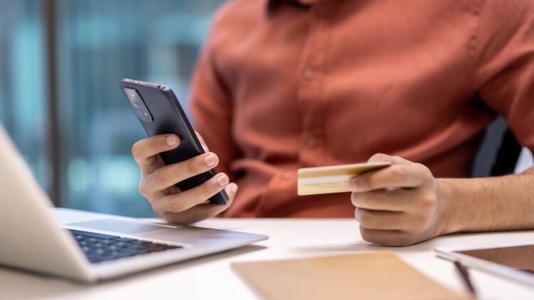 Las app que tienes en tu móvil y que te pueden robar tus datos bancarios: debes eliminarlas inmediatamente 1 app datos bancarios