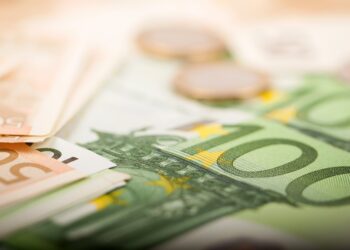 Atención a tu cuenta bancaria a final de mes: estas son las cantidades que debes recibir si cobras una pensión