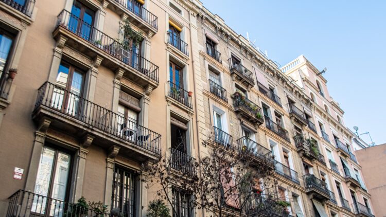 Giro de 180 grados en las comunidades de vecinos: la nueva ley que entra en vigor el 3 de abril va a cambiarlo todo 1 comunidades de vecinos alquiler