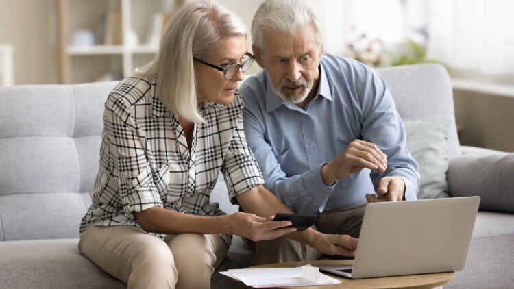 Jubilarse de manera anticipada tiene un precio: este es el dinero que perderás en tu pensión si te retiras 2 años antes 1 jubilarse