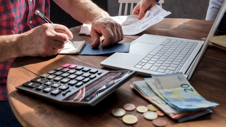 Las nuevas cantidades que vas a cobrar en tu pensión en unos días: te actualizamos el listado completo 1 pension cuantias 2025