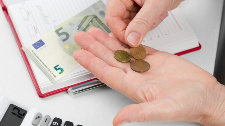 Si tienes más de 52 años, puedes cobrar la pensión de viudedad: la Seguridad Social confirma la excepción 1 Como recibir casi 1.600 euros con el IMV