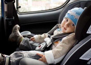 La DGT avisa: muchos no están cumpliendo la nueva normativa de las sillas de retención infantil