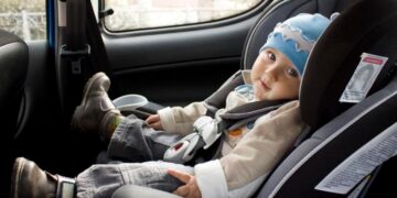 La DGT avisa: muchos no están cumpliendo la nueva normativa de las sillas de retención infantil