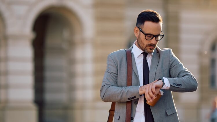 La jornada laboral en España sufrirá su cambio más importante en 2025. El reloj corre en contra de las empresas 1 jornada laboral