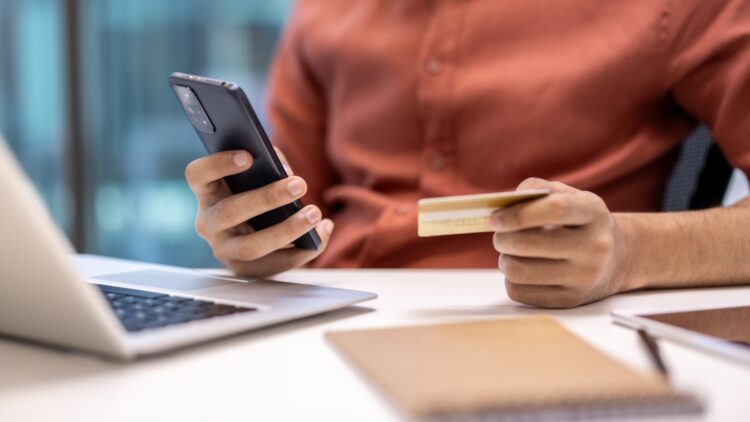 Carding: qué es y cómo puedes evitar el robo de los datos de tu tarjeta de crédito 1 Carding: que es y como puedes evitarlo