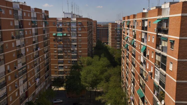 Las comunidades de vecinos en alerta: llega una nueva estafa que les dejará sin dinero 1 Las comunidades de vecinos en alerta: llega una nueva estafa