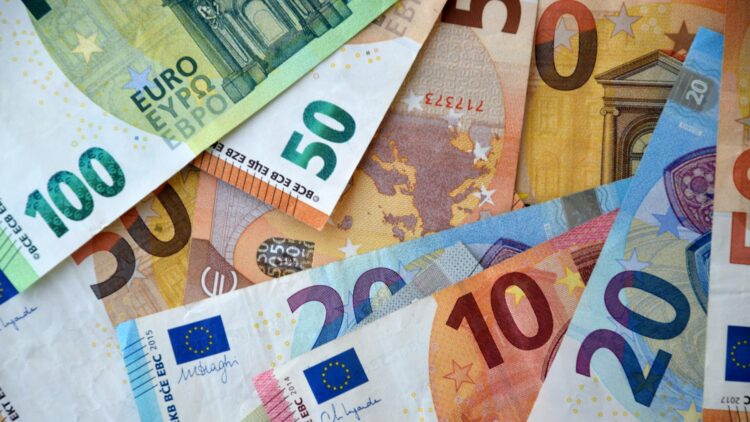 Estas monedas y billetes de euro van a desaparecer en España