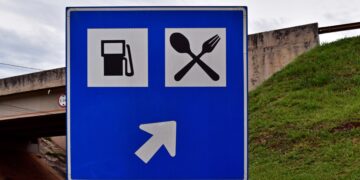 Como saber si una gasolinera esta cerca de la autopista