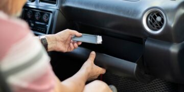 Ni se te ocurra dejar esto en la guantera de tu coche