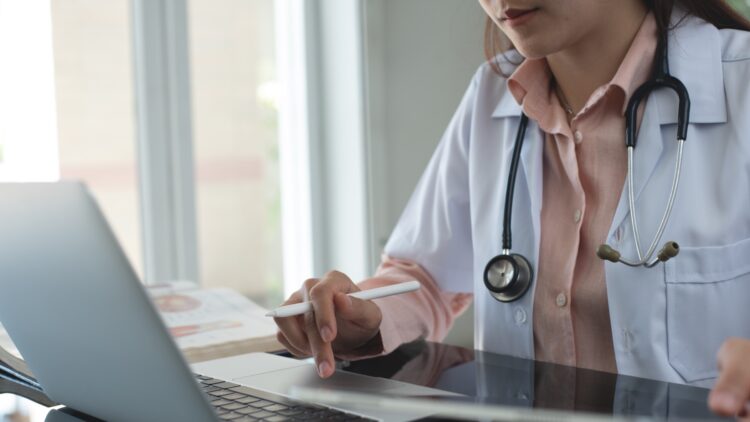 Desde que cursa medicina, esta estudiante evita hacer estas cosas: "Te puede salir muy caro" 1 que no nunca haria esta estudiante de medicina