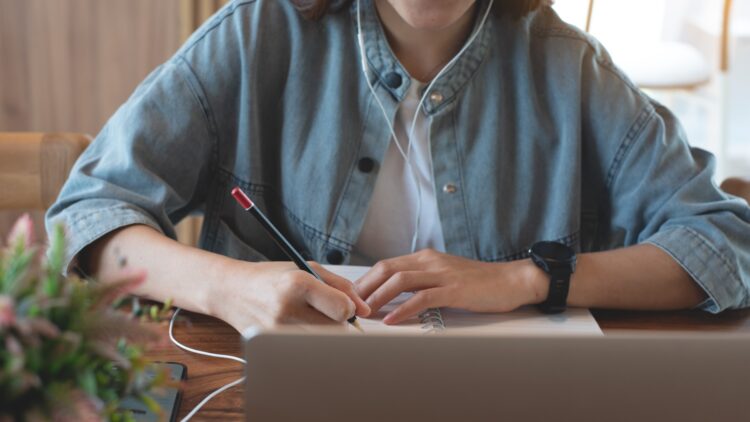 El SEPE tiene una muy buena noticia para estos opositores: comienzan a dar una nueva ayuda 1 El SEPE tiene una muy buena noticia para estos opositores