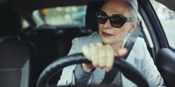 La DGT y la solución para que los mayores de 65 años puedan seguir conduciendo