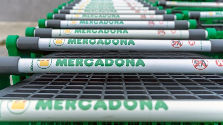 Mercadona cierra sus tiendas por Semana Santa: las fechas cambian en cada localidad 1 Mercadona cierra sus tiendas por Semana Santa