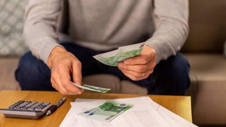 Desde el 2 de abril estará abierto el formulario para los mutualistas jubilados: así te devolverán el IRPF 1 Desde el 2 de abril estará abierto el formulario para los mutualistas jubilados: así te devolverán el IRPF