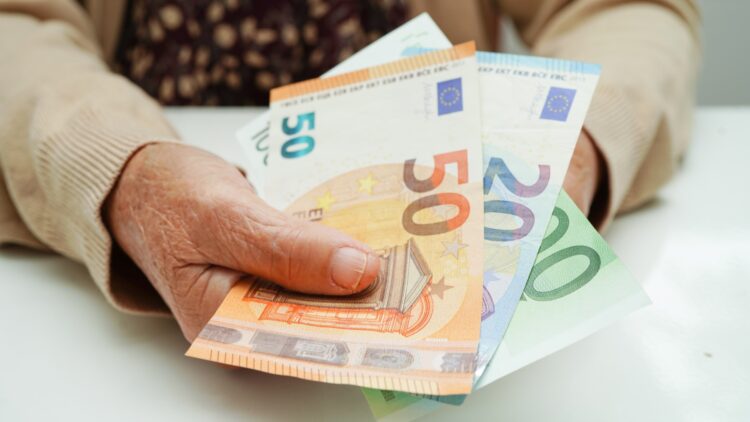 Esta es la manera de conseguir un extra con tu pensión de jubilación: la Seguridad Social lo confirma 1 Esta es la manera de conseguir un extra con tu pensión de jubilación: la Seguridad Social lo confirma