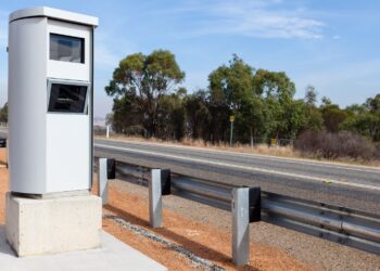Se desvela el truco para detectar radares fijos en la carretera