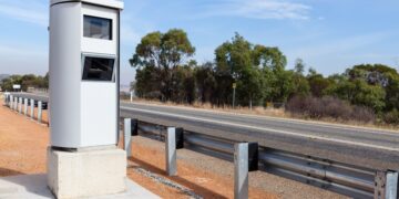 Se desvela el truco para detectar radares fijos en la carretera