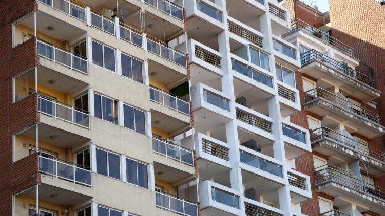 Es oficial: el Gobierno permitirá a los inquilinos seguir en sus viviendas aunque los propietarios no quieran 1 El Gobierno permitirá a los inquilinos seguir en sus viviendas