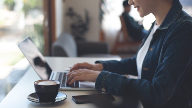 Cómo cobrar la pensión de jubilación mientras trabajas si eres autónomo