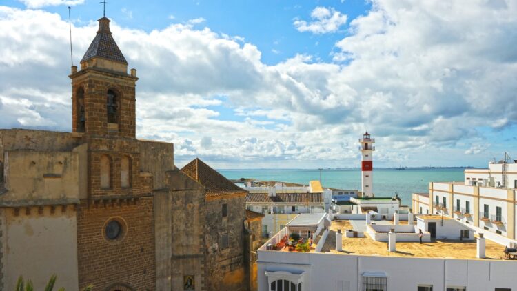 Ni Cuba ni Puerto Rico: la Armada de los Estados Unidos elogia este destino que define como la 'Puerta del Mediterráneo' 1 La Armada de los Estados Unidos elogia este destino