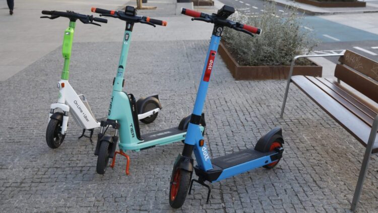 Lo que hará con los patinetes eléctricos manipulados o sin seguro