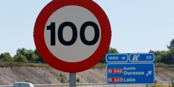 La DGT está reduciendo a 100km/h la velocidad máxima