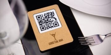 Alerta de la Guardia Civil: este fraude con códigos QR en bares