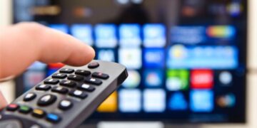 Este botón oculto en tu Smart TV mejorará su sonido