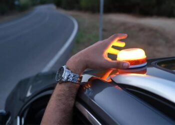 Estas luces V16 ya están homologadas por la DGT