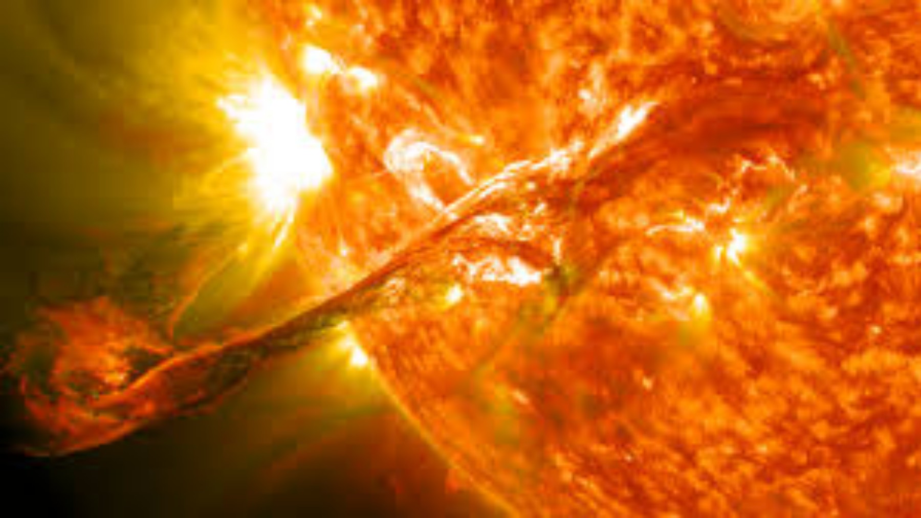 Confirmed by NASA - powerful solar flare threatens communications and could cause power outages on Earth over the next few days