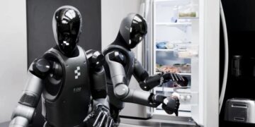 Goodbye to doing the laundry yourself - this is how the Figure 02 robot that already loads washing machines and learns with artificial intelligence works at home