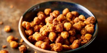 Goodbye to laxatives—experts reveal that roasted chickpeas at night are the key to regulating bowel movements and waking up feeling lighter