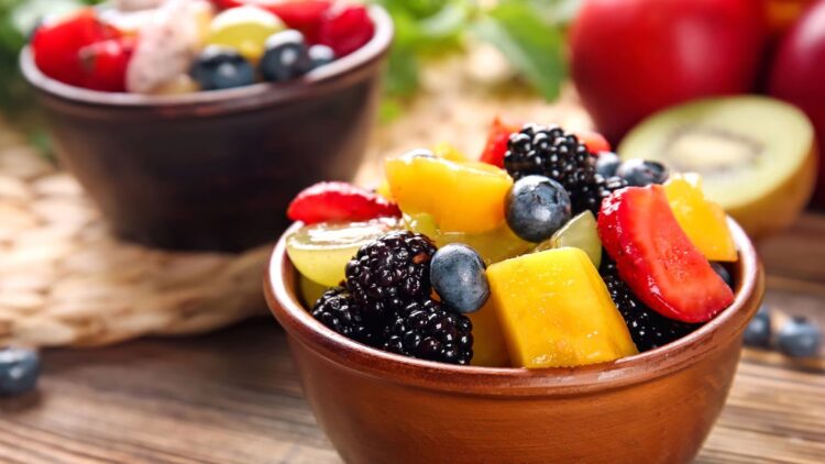 Confirmed—What they never told you about eating only fruit for dinner—Nutritionists debunk the myths and reveal what really happens to your body if you eat dinner late or after 7 p.m. 1 Confirmed—What they never told you about eating only fruit for dinner—Nutritionists debunk the myths and reveal what really happens to your body if you eat dinner late or after 7 p.m.