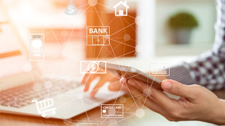 The silent mistake when transferring money or paying debts that ruins your financial history—this is the worst day of the week to do it, and almost no one knows it