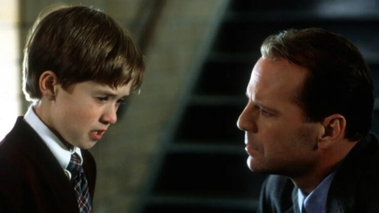 The boy from ‘The Sixth Sense’ - “When I got home from school, Bruce Willis would talk to me on the answering machine” 1 The boy from ‘The Sixth Sense’ - “When I got home from school, Bruce Willis would talk to me on the answering machine”