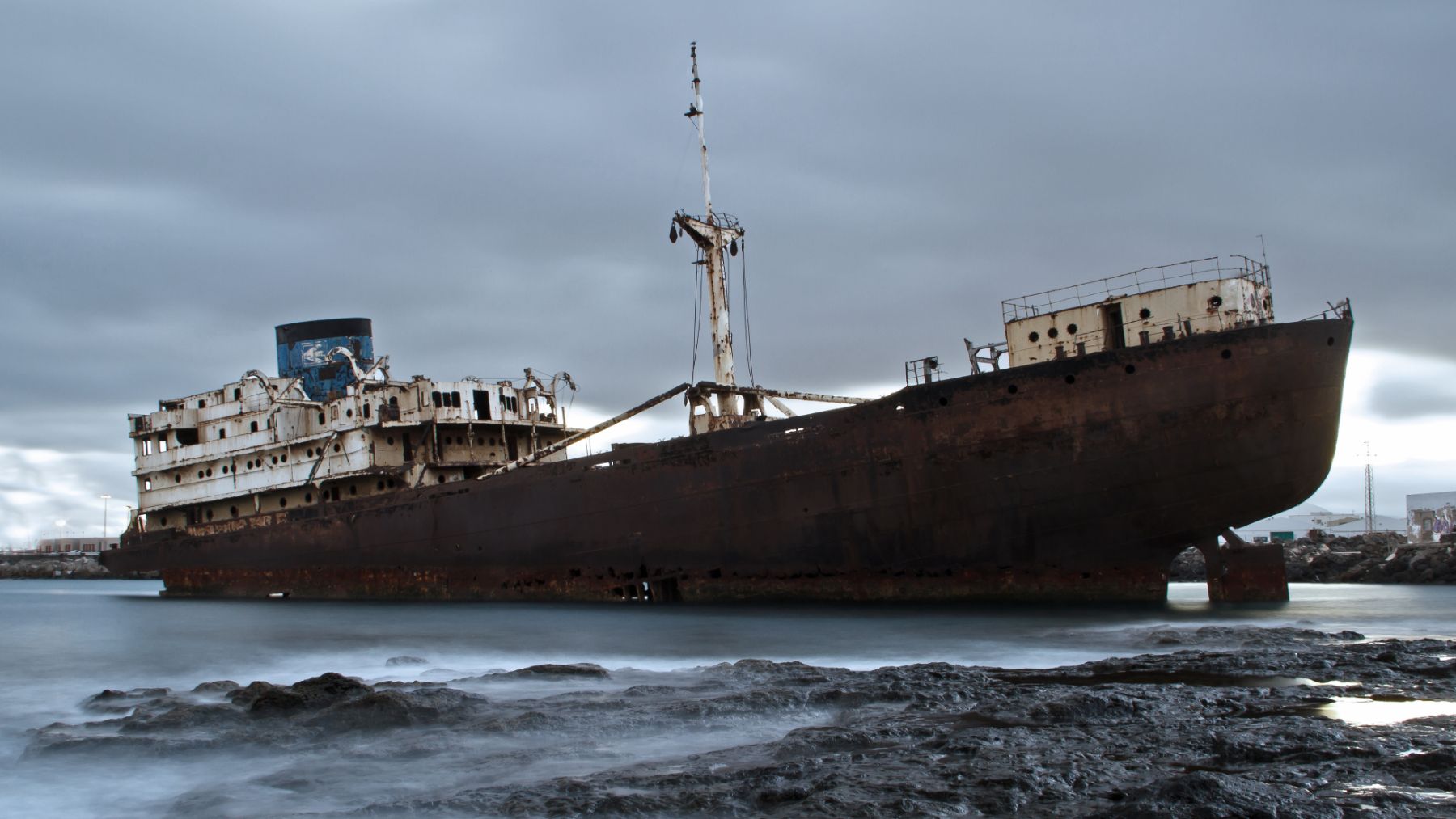 Millions of ghost ships hidden in the oceans discovered—AI satellite map reveals that 76% of the world's industrial fishing was operating in secret