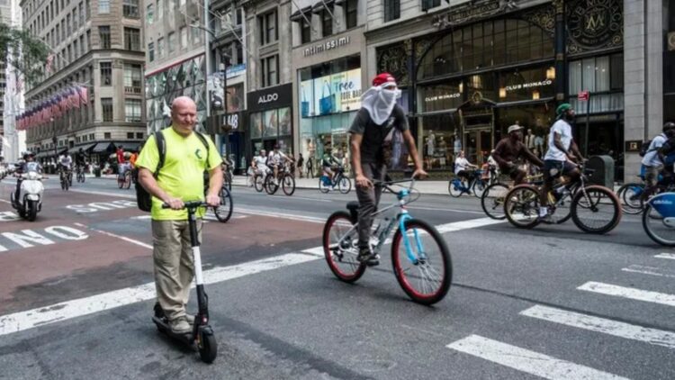 It's official—New York imposes new speed limits on electric bikes and scooters after a wave of accidents involving pedestrians