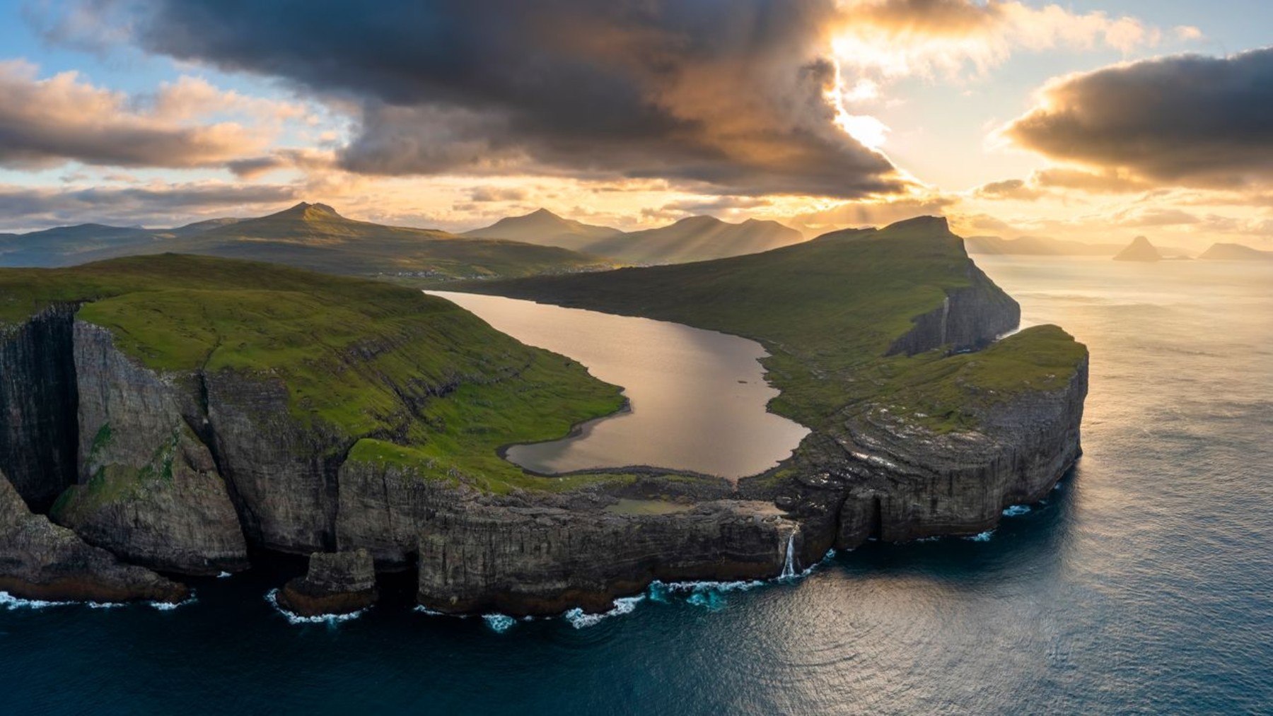 No Photoshop or tricks—the stunning Lake Sørvágsvatn in the Faroe Islands creates an optical illusion that leaves visitors breathless