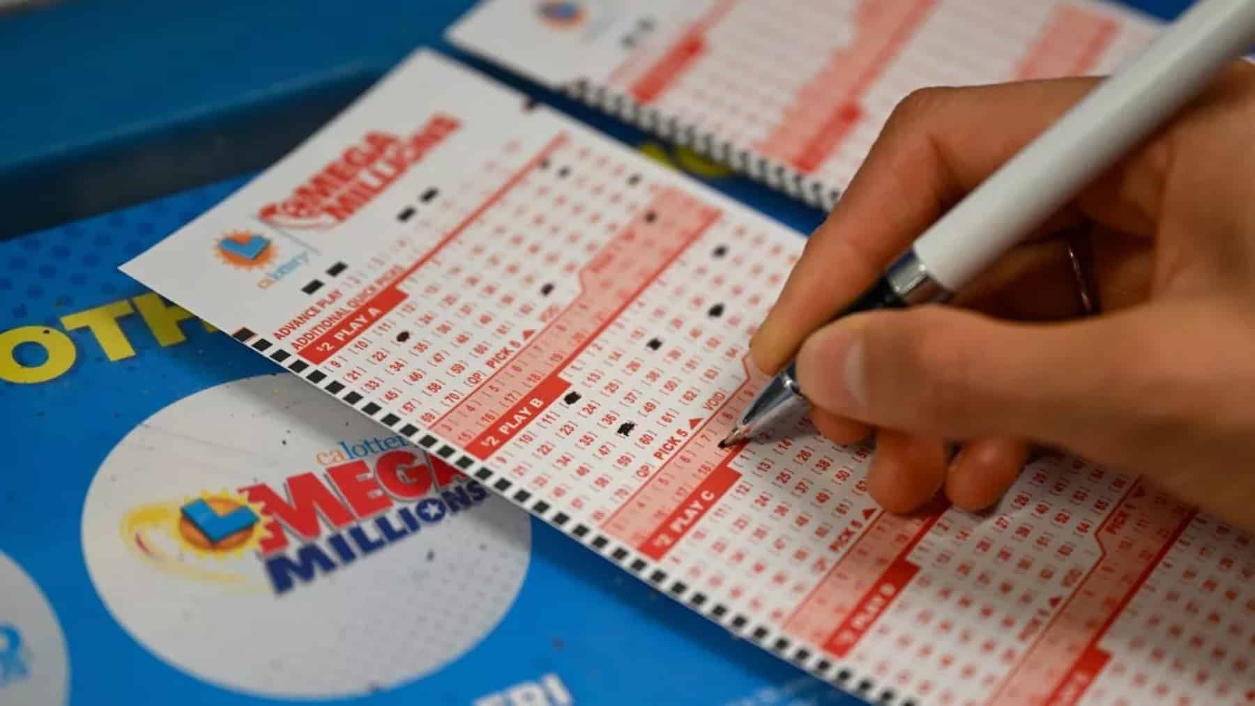 The incredible stroke of luck—a grandfather wins $50,000 after playing the lottery with his grandchildren's ages