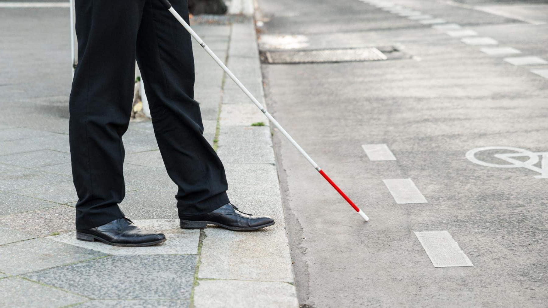It's official—New North Carolina law will punish drivers who fail to yield to blind pedestrians with jail time and fines