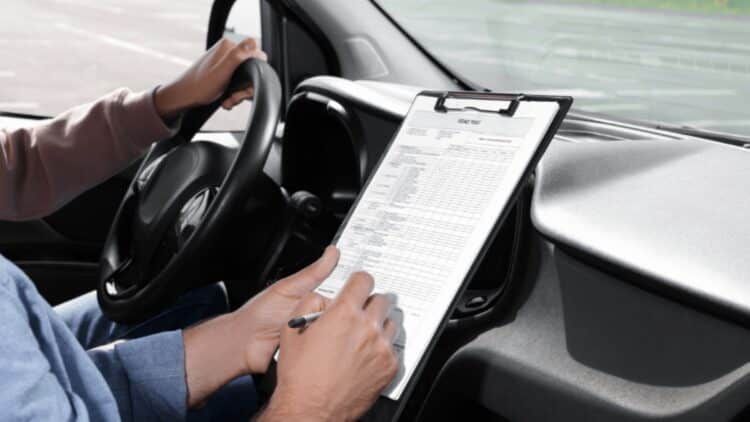 It's official—New York will extend its mandatory driver's education course from 5 to 6 hours for all new drivers 1 It's official—New York will extend its mandatory driver's education course from 5 to 6 hours for all new drivers