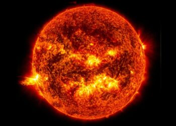 Goodbye to the myth—scientists explain why our Sun is green, but we will never see it that color 2 Goodbye to the myth—scientists explain why our Sun is green, but we will never see it that color
