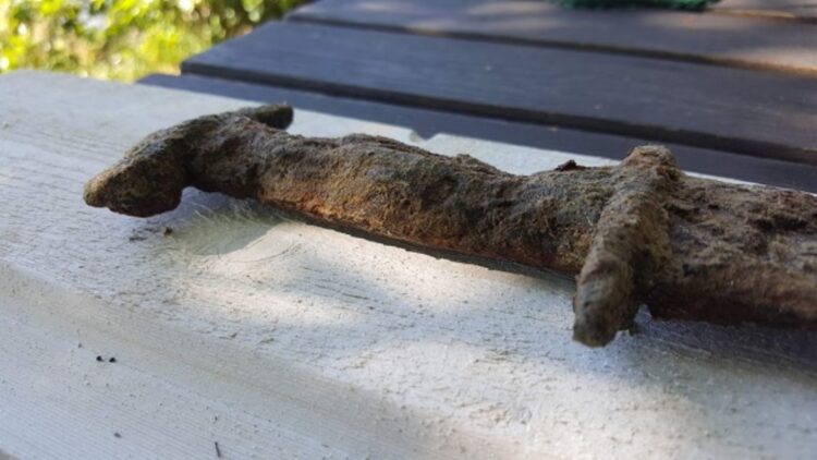 An 8-year-old girl stumbled upon a 5th-century sword and may have uncovered an ancient sacred site—she found it while playing 1 An 8-year-old girl stumbled upon a 5th-century sword and may have uncovered an ancient sacred site—she found it while playing