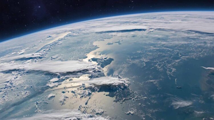 Confirmed—China's Chang'e-6 mission finds lunar dust with meteorite fragments that could explain the origin of water on Earth 1 Dust from the far side of the Moon has just revealed something scientists has never seen there: tiny fragments from an extremely rare space rock. When they studied the material extracted from the Chang’e-6 mission in China, they found some microscopic grains from a very fragile, but rich in water meteorite, that usually never survive when it crosses Earth atmosphere. This grain comes from a type of meteorite called an Ivuna-type carbonaceous chondrite, or CI chondrite. It’s the first time confirmed debris of this kind has ever been found on the Moon. The finding shows that even very fragile and wet asteroids can leave tiny prints trapped in lunar soil, and that the Moon can preserve clues about the solar system's early history that get destroyed easily on Earth. What’s special about this kind of meteorite? CI chondrites are some of the most strange known meteorites. They’re the most rich in water and volatile elements, and its composition looks like the one from space rocks like Ryugu y Bennu. Up to 20% of its mass can be water combined with hydrated minerals. That’s why it's so important to understand how water and other ingredient could have been delivered to the Earth and the Moon. However, these same qualities make them very fragile. CI chondrites are soft, crumbly, and highly porous compared to most other meteorites. When they enter Earth’s atmosphere on a high speed, it's quite easily for them to break, melt or completely destroy. Which is why less than 1% of all the meteorites found on our planet belong to this group. And, it might seem as if was simpler to find them on the Moon, since there is no atmosphere ready to burn them there, but there’s another problem: the objects that crash to the moon surface do it at a very high speed, whit such a violent impact, that usually, the rock just evaporates, melt, or get blasted back into space. How scientists found CI dust in Chang’e-6 samples Besides the difficulties, the team, guided by the geochemists Jintuan Wang and Zhiming Chen from the Chinese Academy of Sciences, decided to examine, very carefully, the Chang’e-6 material. The sample showed a “crater within a crater”: the Apolo crater, inside the huge South Pole-Aitken basin, that nearly covers a quarter of the Moon surface. And since this zone has already received so many impacts over time, it was a good place to look for old meteorites. The researched looked into 5.000 tiny fragments in the sample that would contained olivine, a magnesium and iron silicate mineral that often appears in volcanic rocks, impact melts and meteorites. They put aside many “clastos" (fragments) with olivine and then they assembled and polished it carefully to be able to study them with very powerful tools: scanning electron microscopy, electronic microprobe and secondary ion mass spectrometry. From all of the candidates, the team identified 7 clastos with olivine, which chemical matched with the olivine from the CI chondrites. This pieces, showed porphydic textures: olive crystals embedded in a vitreous matrix. The researchers compared patterns of silicon and oxygen isotopes, iron-to-manganese ratios, and concentrations of nickel and chromium oxides. Rocks from the Moon and Earth have established ranges for these values. The 7 clasts were not included in these ranges. But, their fingerprints matched those of CI chondrite meteorites. This indicates that the material probably came from a CI chondrite asteroid that struck the Moon, melted upon impact, and then cooled quickly enough to preserve its original chemistry. New findings about the solar system The scientists note that their method may be useful for upcoming research on Moon rocks and other returned samples: “Given the rarity of CI chondrites in Earth’s meteorite collection, our integrated methodology for identifying exogenous materials in lunar and potentially other returned samples offers a valuable tool for reassessing chondrite proportions in the inner Solar System.”